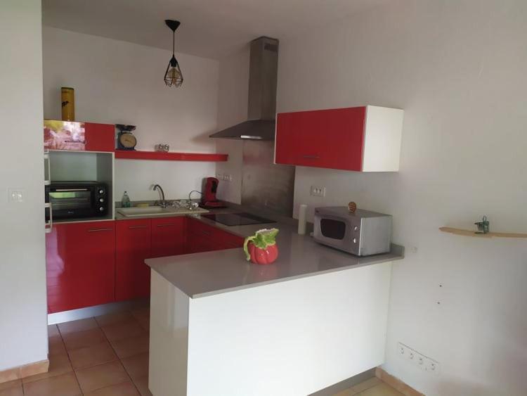 Charmant Appartement En Bord De Mer Avec Piscine Gourbeyre Exterior foto